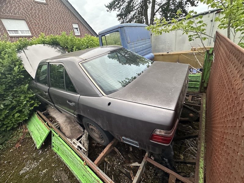 E200, W 124