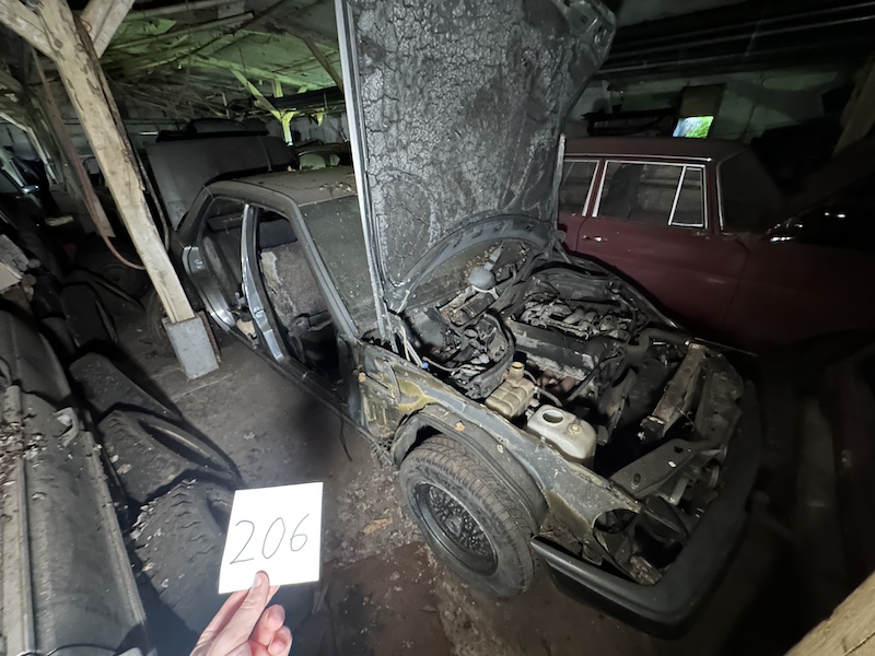200D, W 124