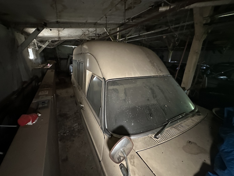 230/6, W 114 Krankenwagen
