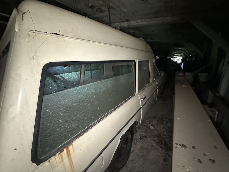 230/6, W 114 Krankenwagen