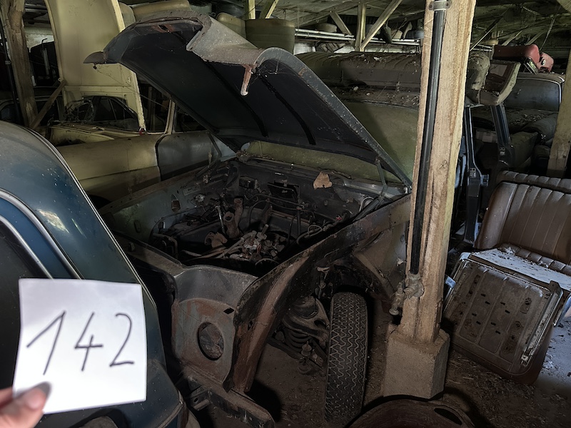 220SE, W 111