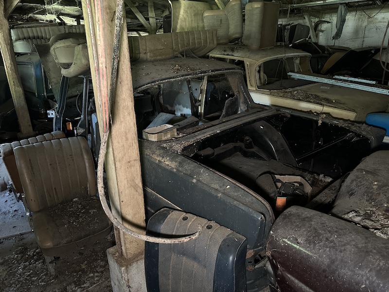 220SE, W 111