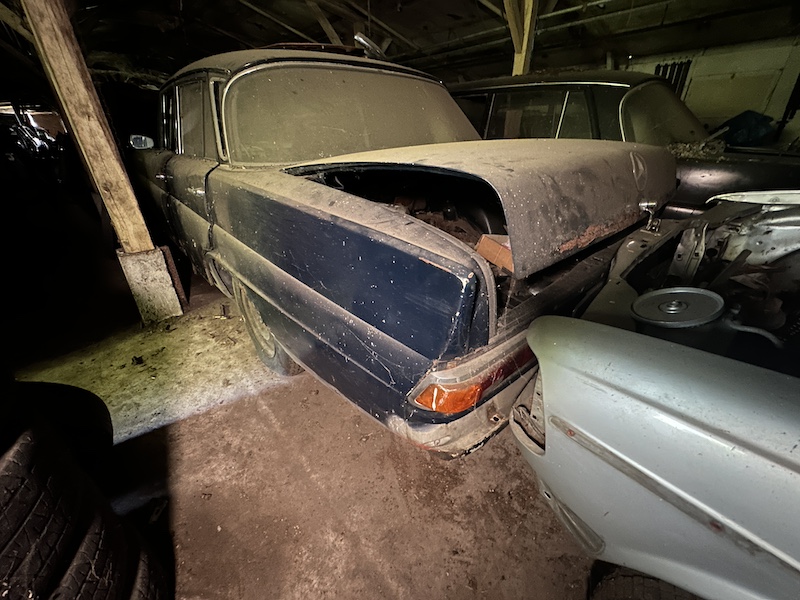 200D, W 110