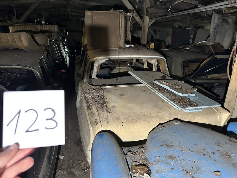 200, W 110