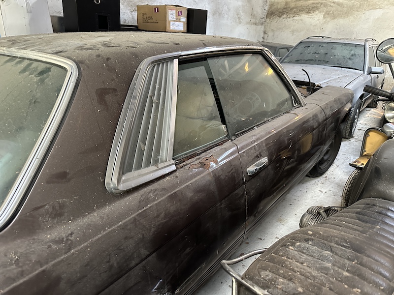 380SLC, W 107