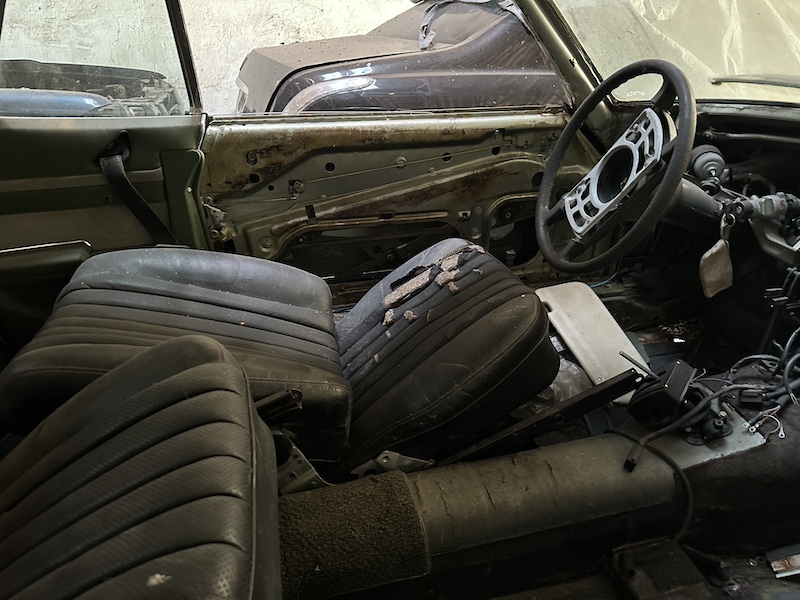 350SLC, W 107