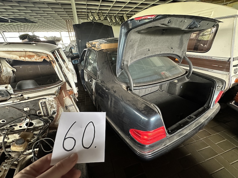 E280 W210