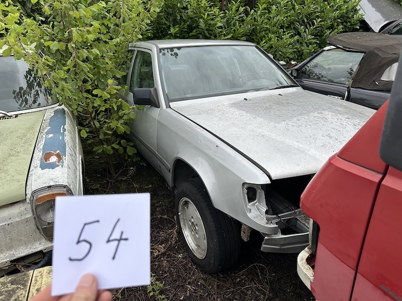 230E W124