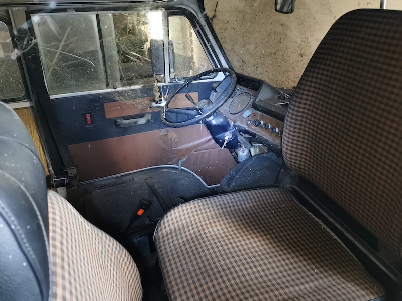 L206D G Kb (9-Sitzer Bus)