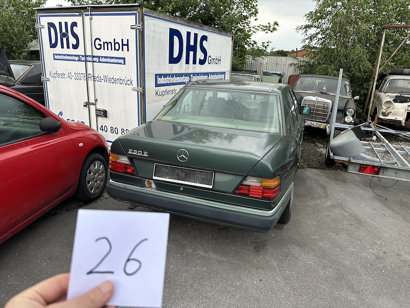 230E W124